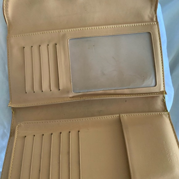 Authentic Louis Vuitton  large Takashi Murakami muti color white bag - Picture 4 of 5